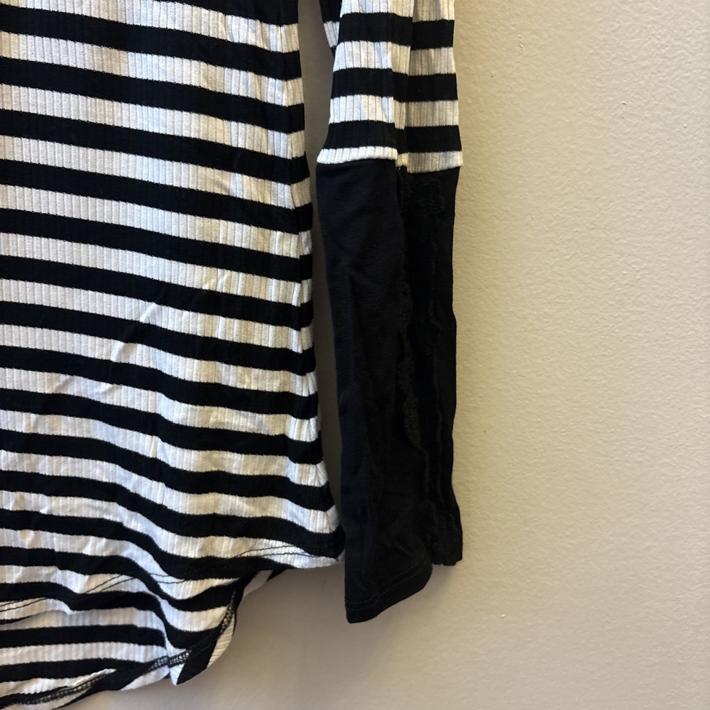 Hailey & Co  Striped Top Shirt Blouse Boutique Size L Made In The USA - Picture 3 of 6